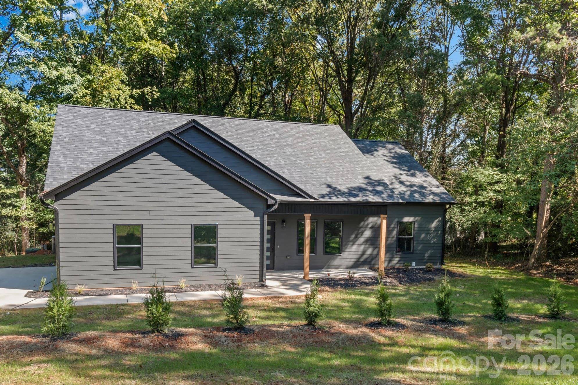 2309 Frederick DR, Winston Salem, NC 27103