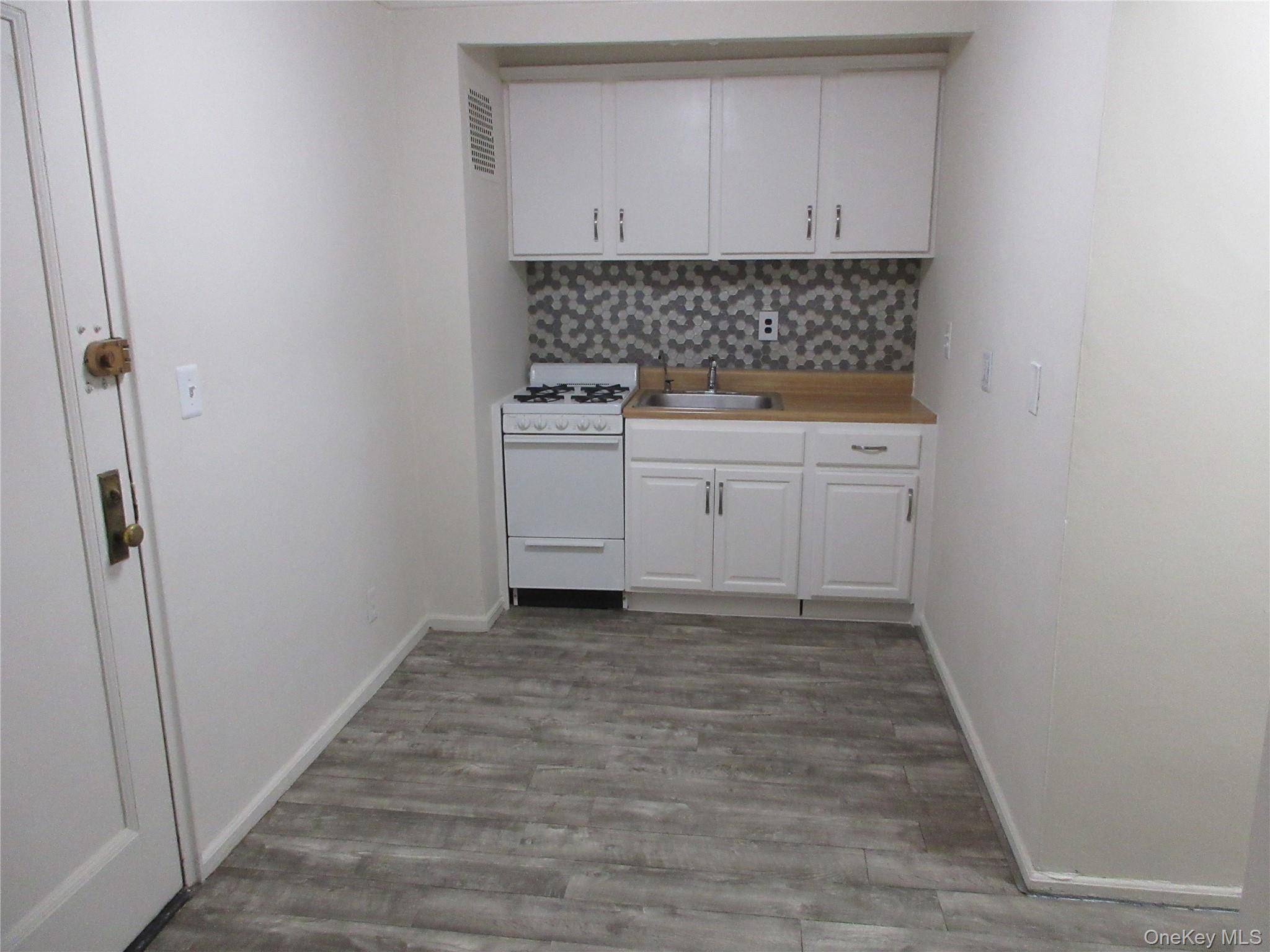 485 East Lincoln AVE #212, Mount Vernon, NY 10550
