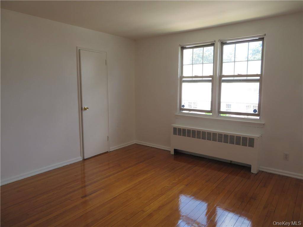 101 Carpenter AVE #E2, Mount Kisco, NY 10549