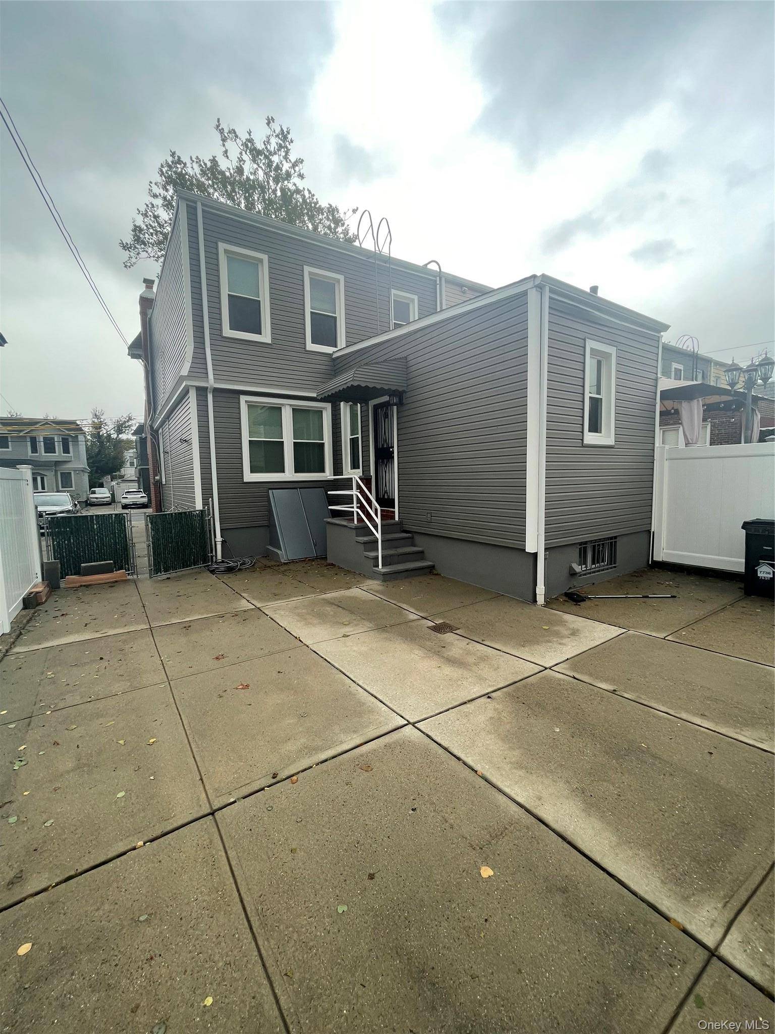 7736 76th ST, Glendale, NY 11385