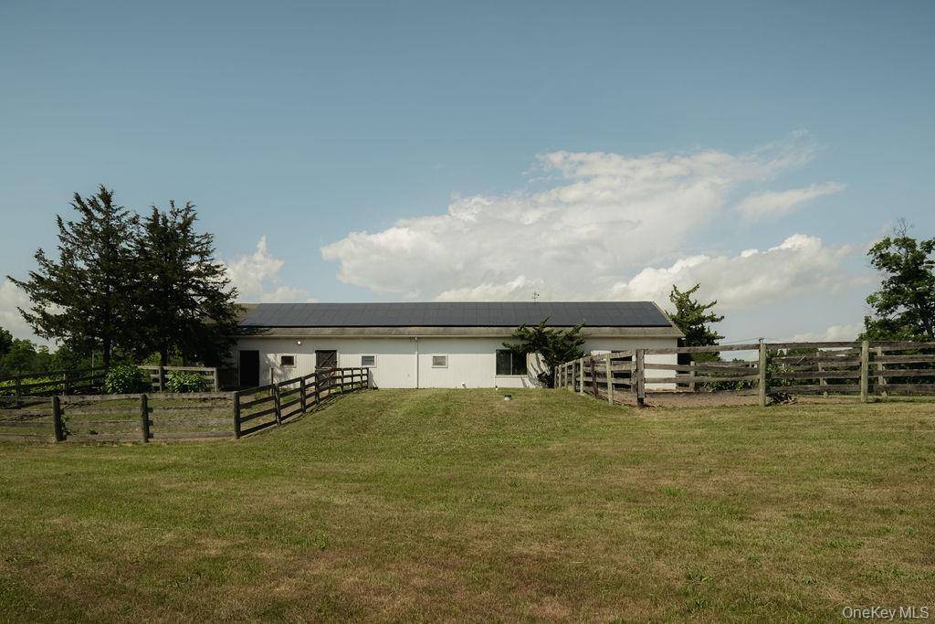 1411-1425 Centre RD, Clinton Corners, NY 13323