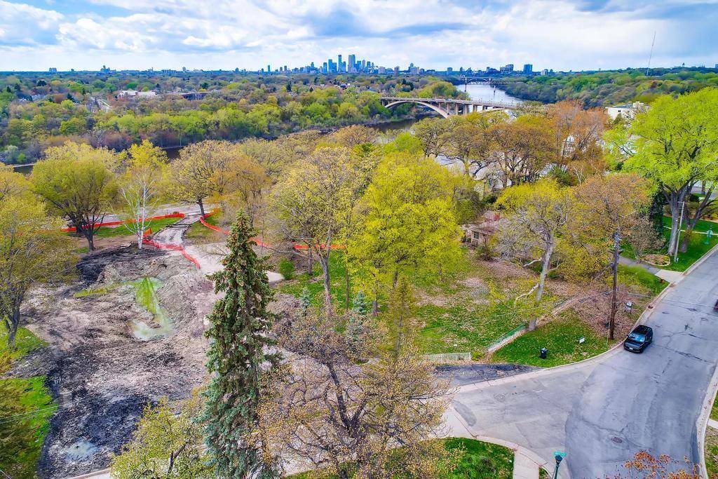 98 Mississippi River Blvd N - Lot, Saint Paul, MN 55104