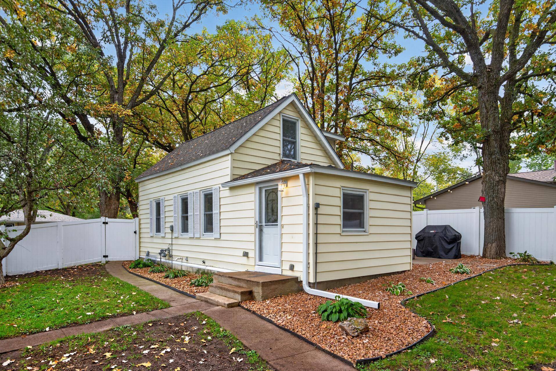 1061 Wall ST, Big Lake, MN 55309