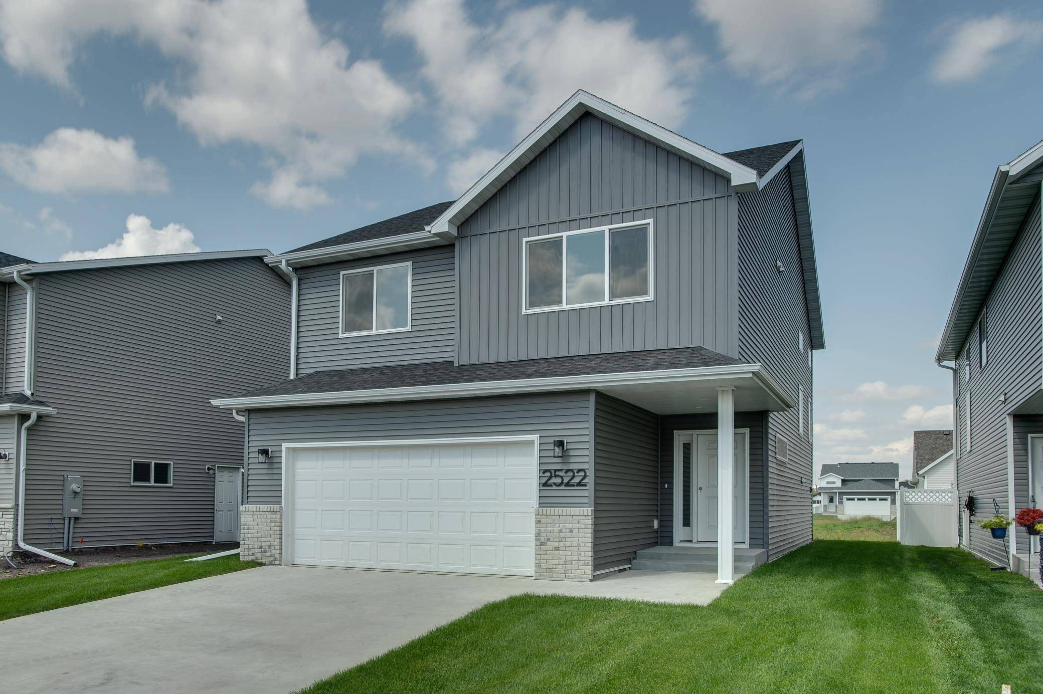 2522 38th AVE S, Moorhead, MN 56560