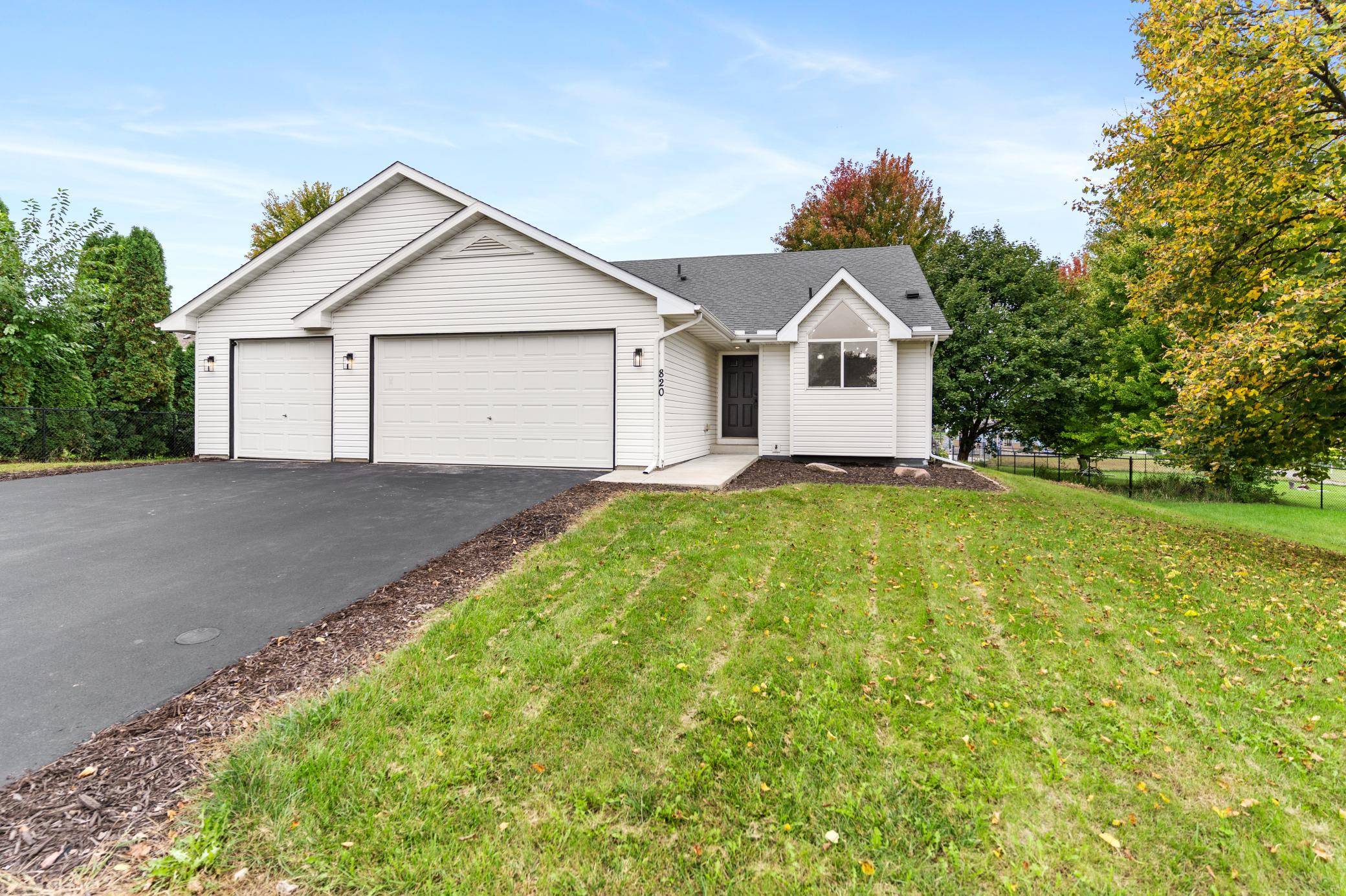 820 S Maple ST, Belle Plaine, MN 56011