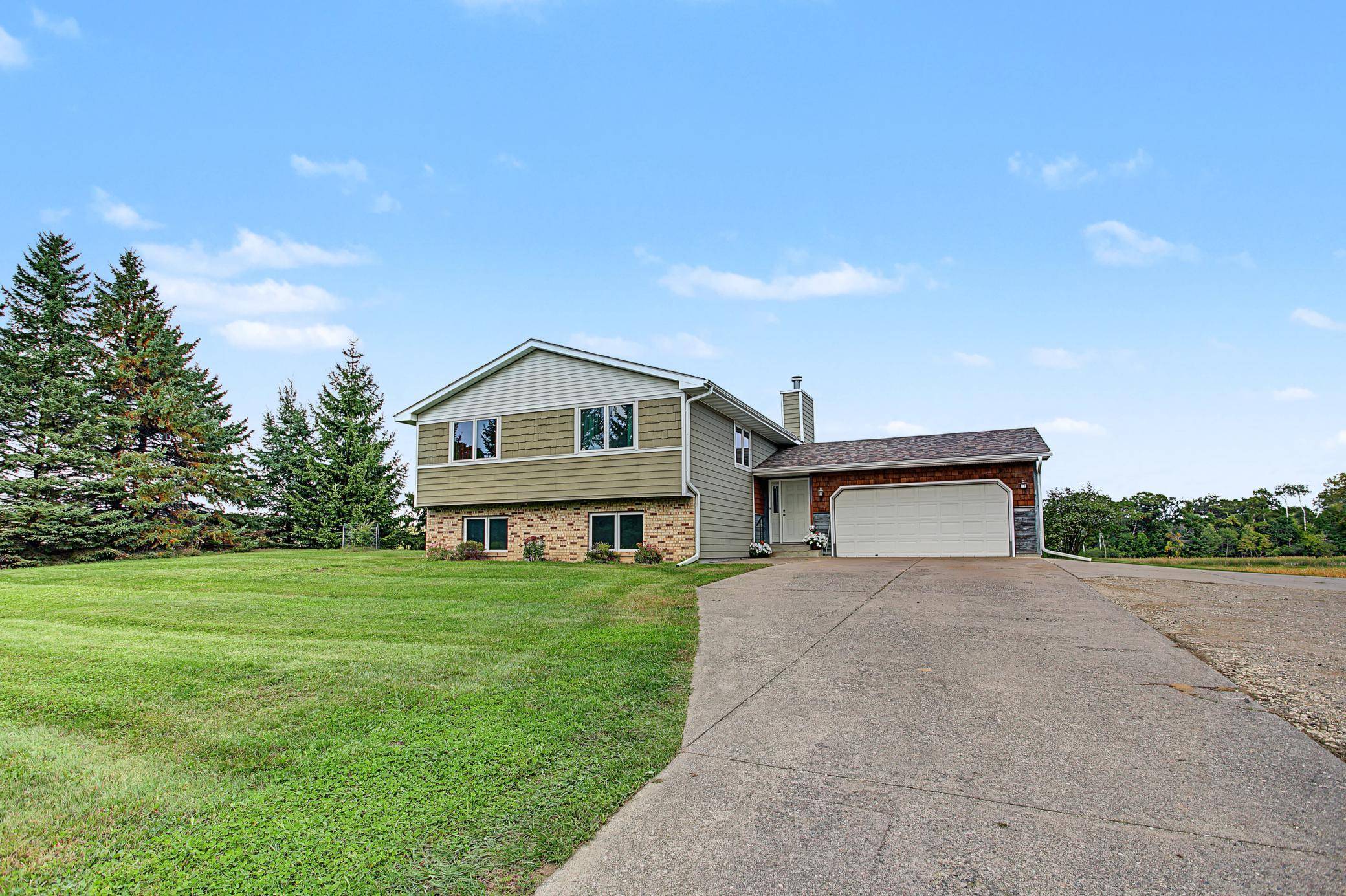 11409 Manning TRL N, Stillwater, MN 55082