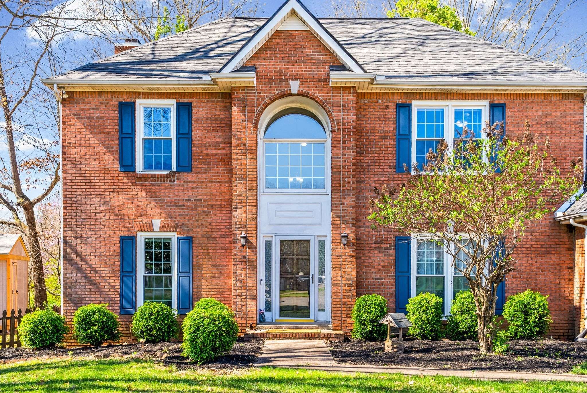 206 Longwood Ln, Clarksville, TN 37043