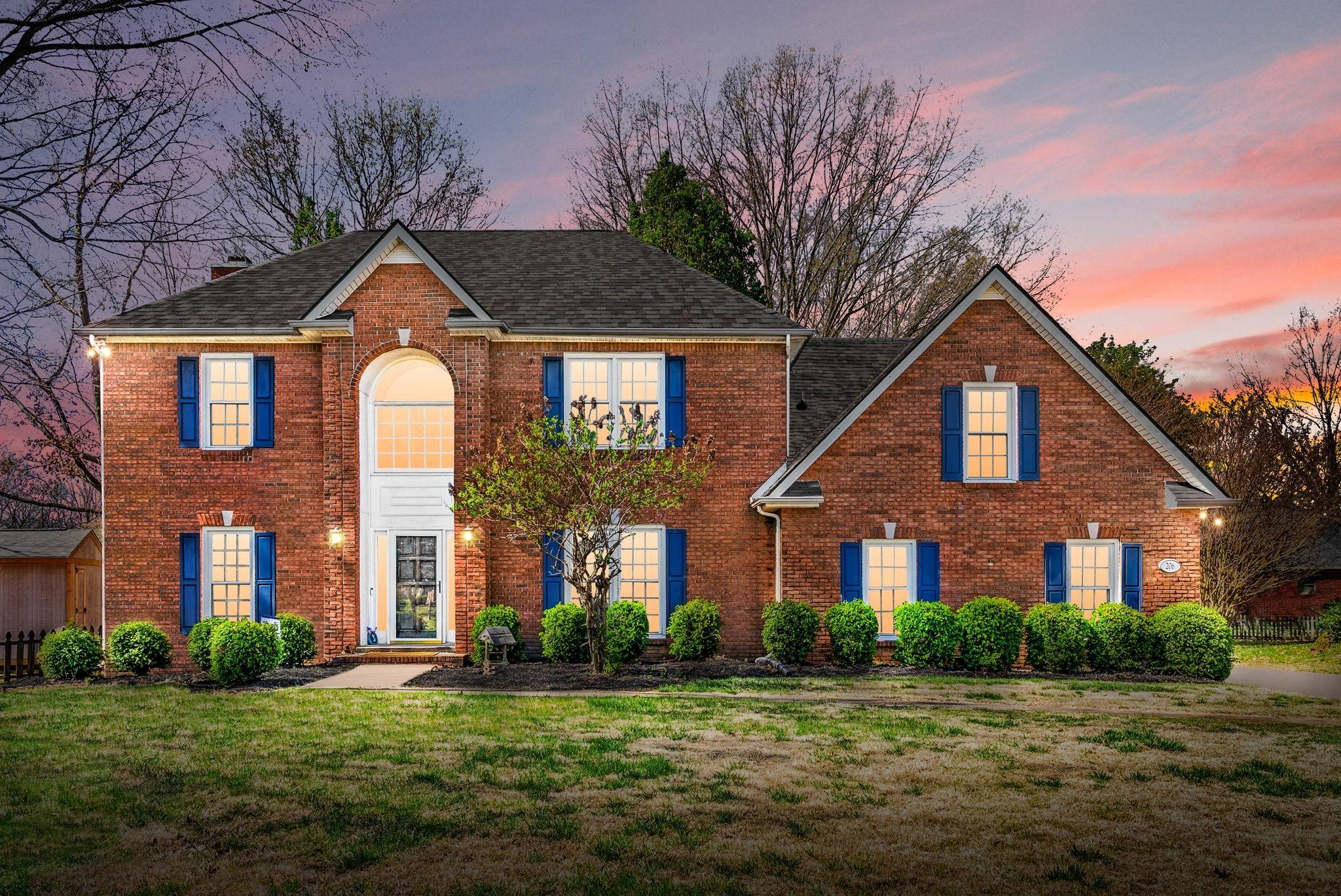 206 Longwood Ln, Clarksville, TN 37043