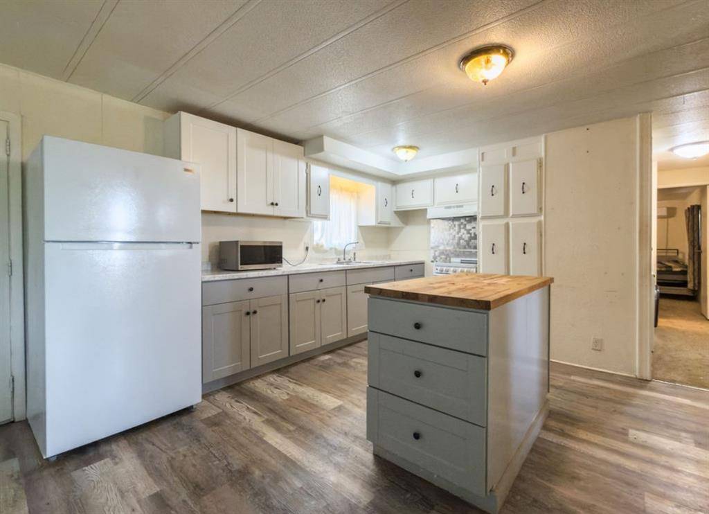 185 Deep Canyon Drive, Whitney, TX 76692