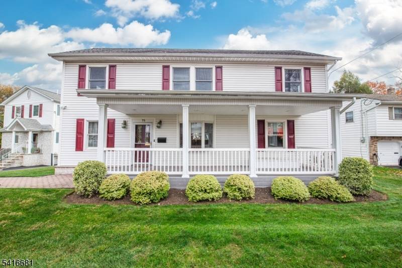 75 Grove St, Clifton City, NJ 07013