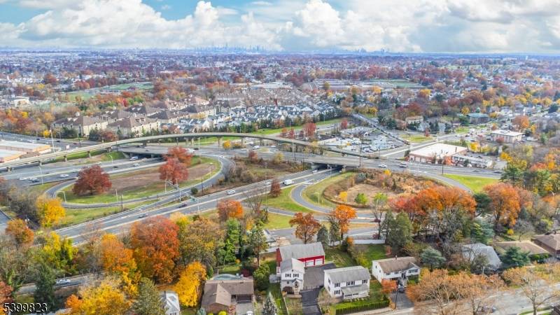 73 Grove St, Clifton City, NJ 07013