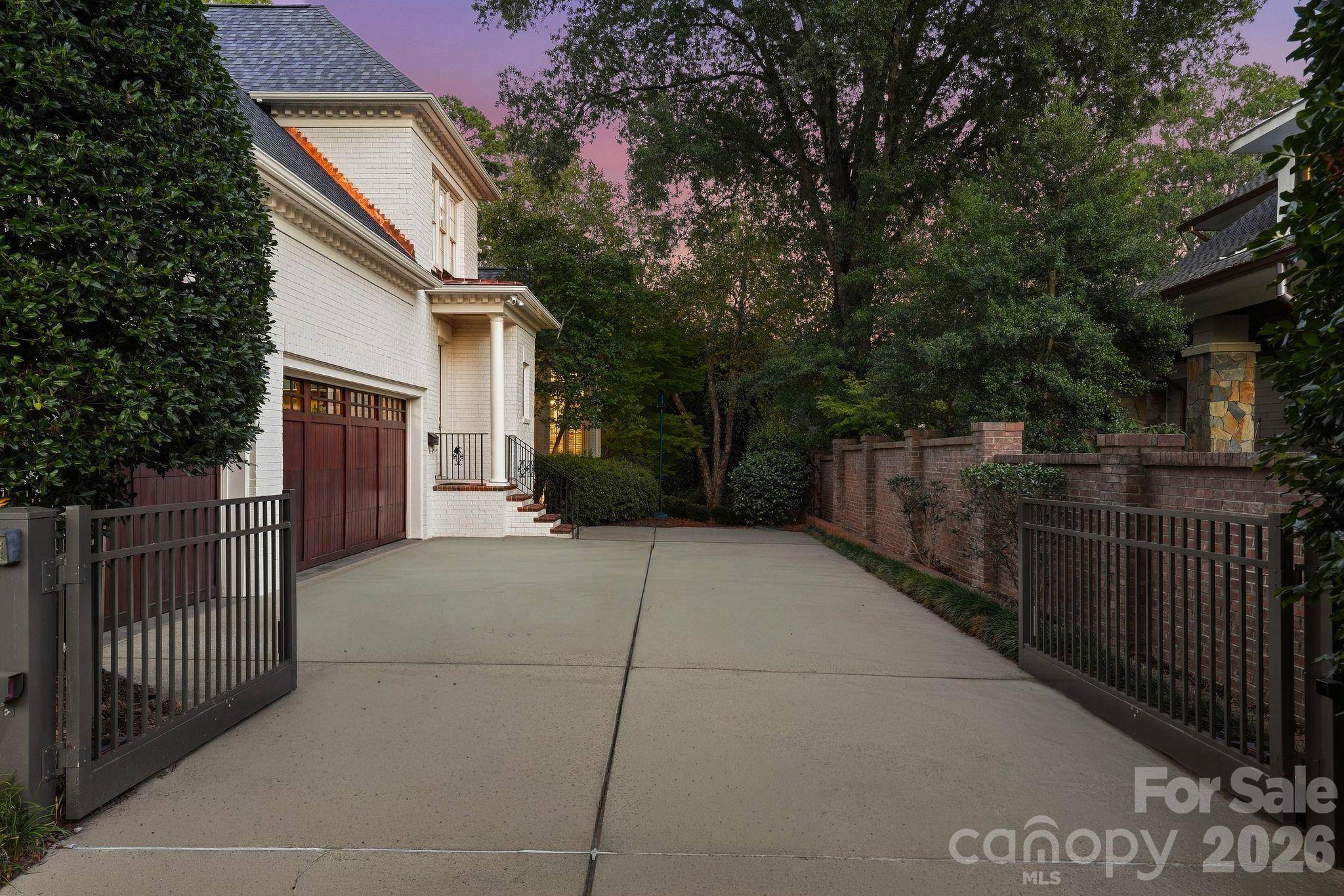 2419 Overhill RD, Charlotte, NC 28211
