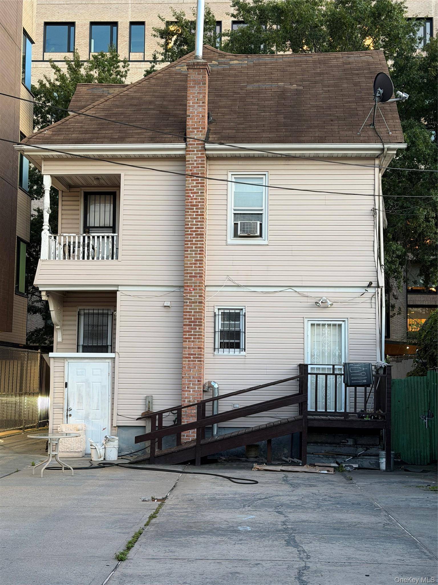 15311 88th AVE, Jamaica, NY 11432