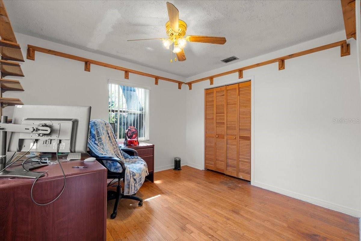 8608 N 20TH ST, Tampa, FL 33604