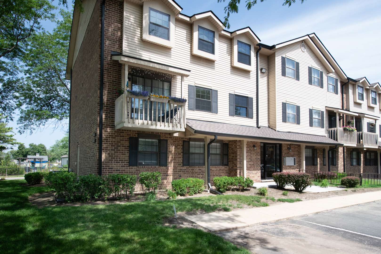 1486 W Jefferson AVE #D, Naperville, IL 60540