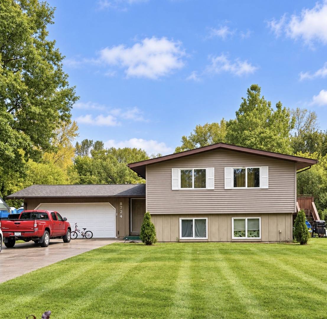 8724 Quail DR, Belvidere, IL 61008