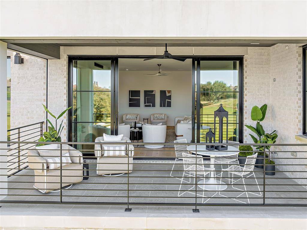 340 N O Connor Ridge Boulevard #11, Irving, TX 75038