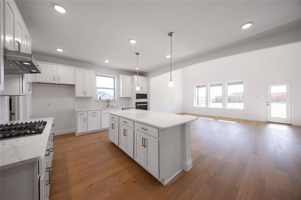 316 Symphony Avenue, Forney, TX 75126