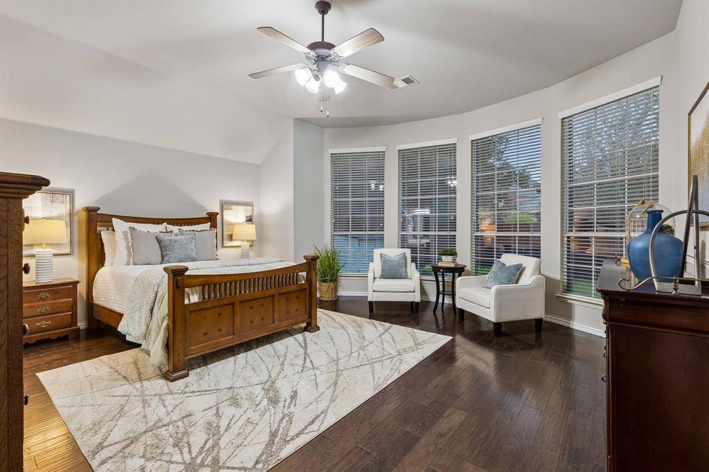 1061 Noble Avenue, Lantana, TX 76226