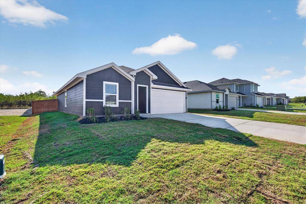 129 Mach Way, Mineral Wells, TX 76067