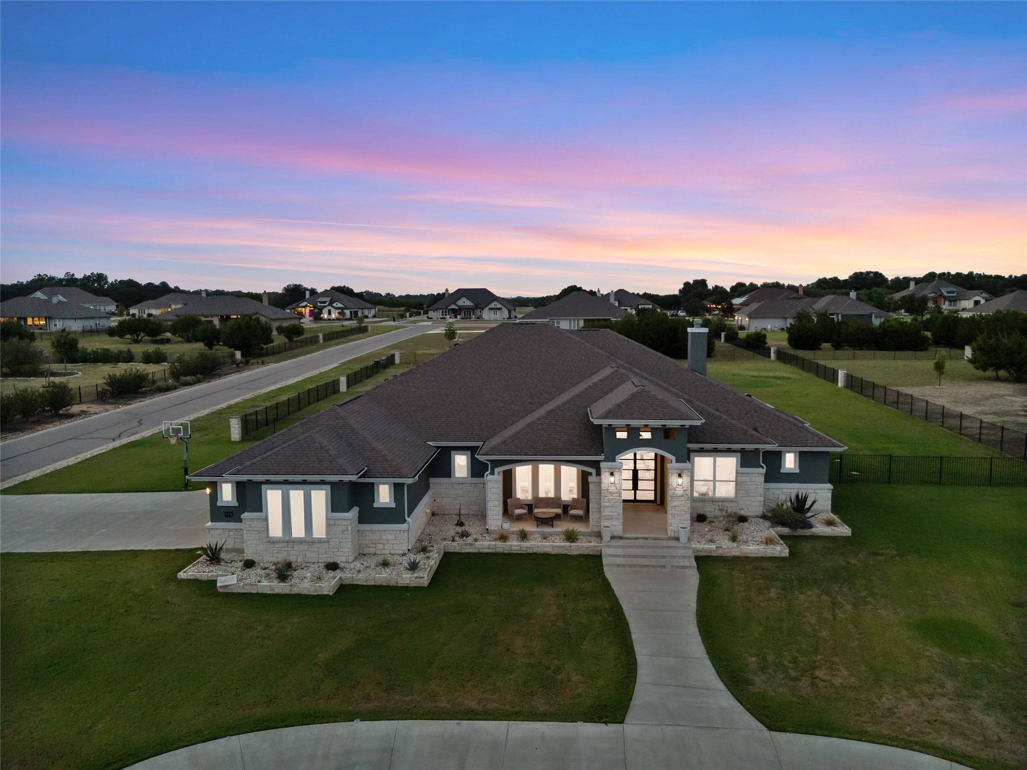112 Honey Locust CV, Leander, TX 78641