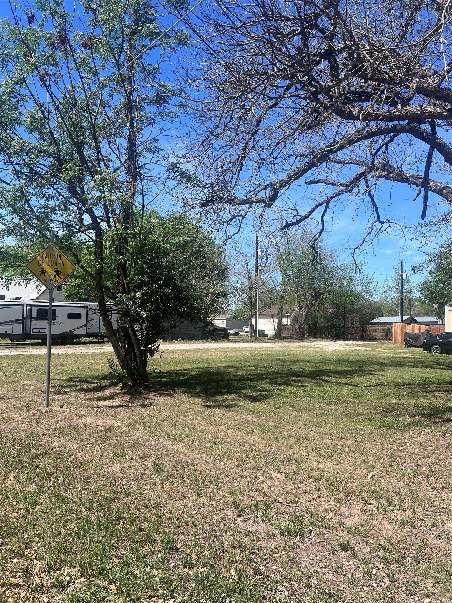 TBD SE 2nd ST, Smithville, TX 78957