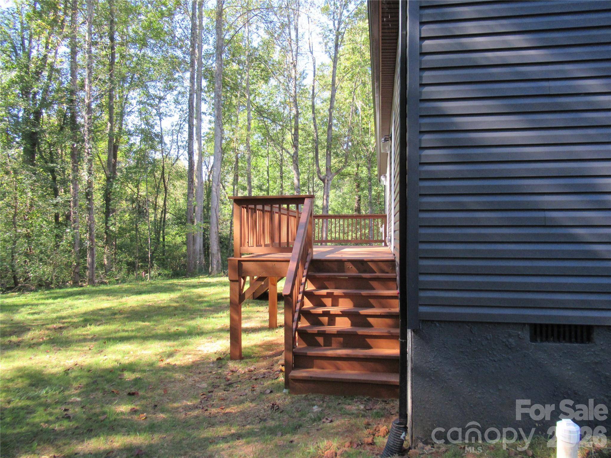 101 Riverhills LN, Morganton, NC 28655