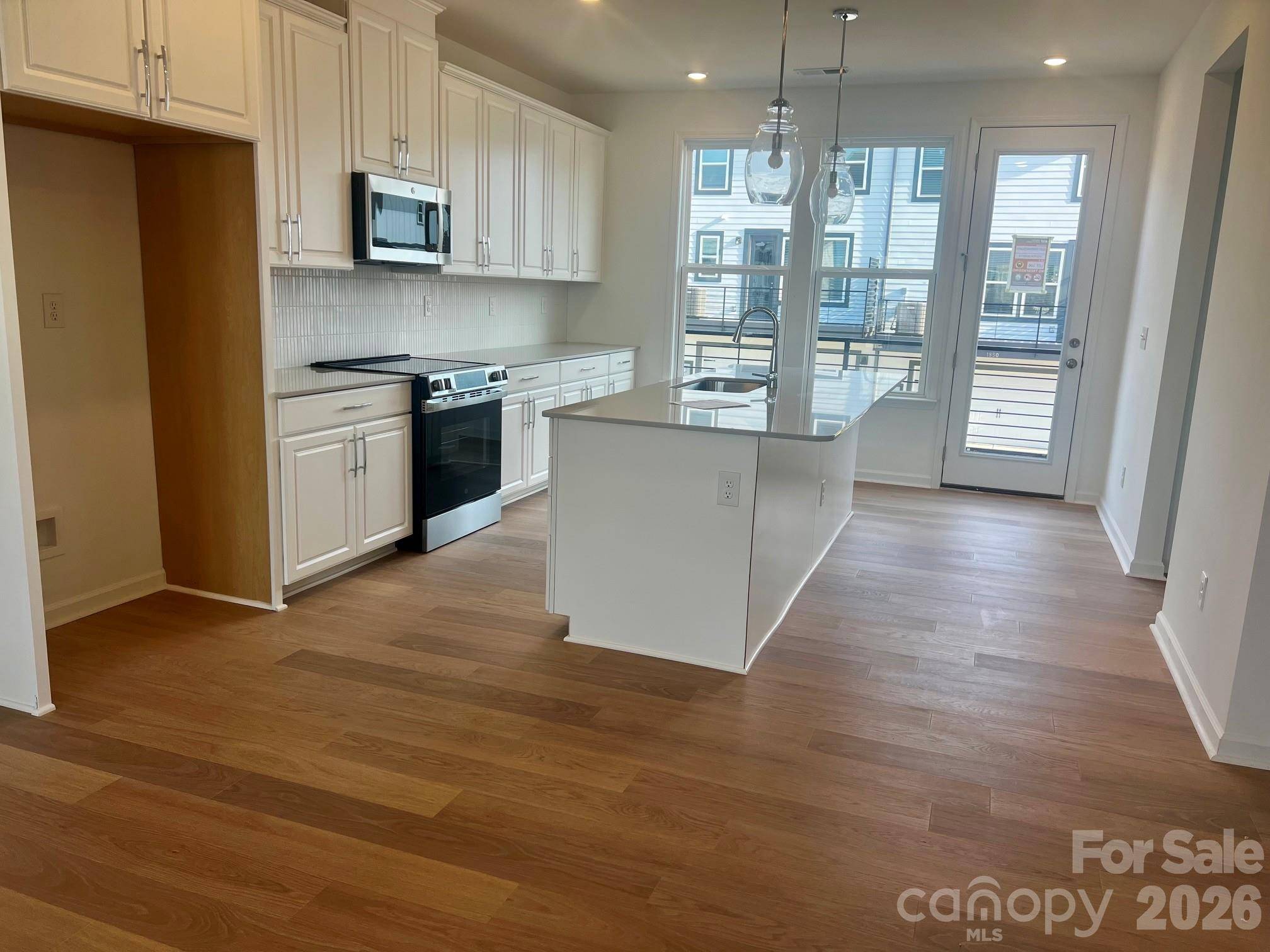 2133 Hawksworth LN, Charlotte, NC 28262
