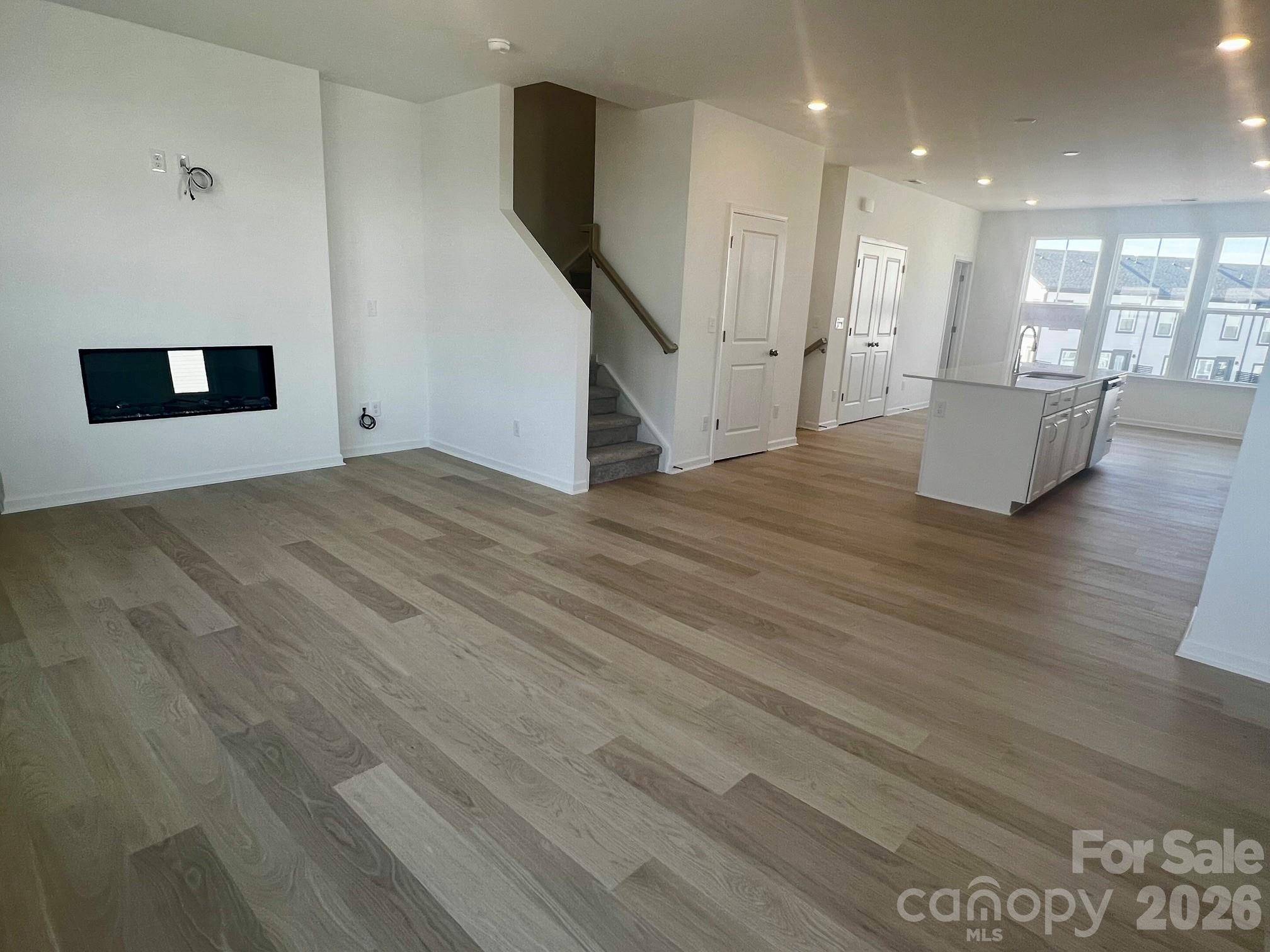2137 Hawksworth LN, Charlotte, NC 28262
