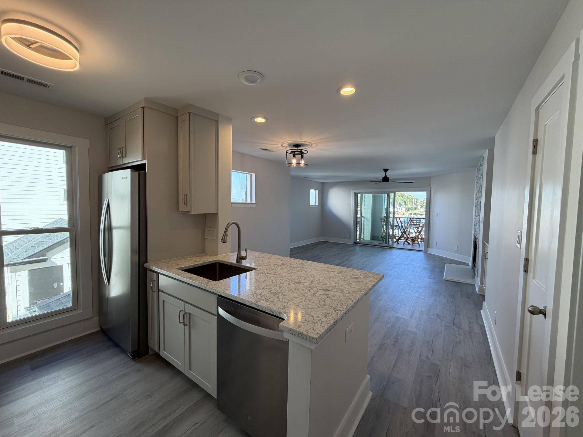 18729 Vineyard Point LN, Cornelius, NC 28031