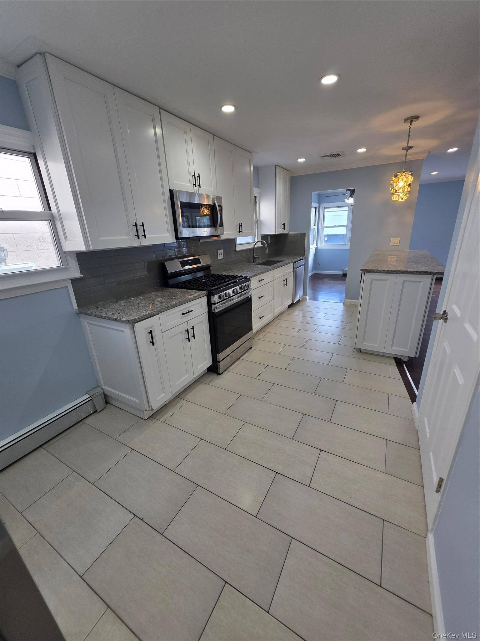 32-23 Plunkett AVE #1, Far Rockaway, NY 11691