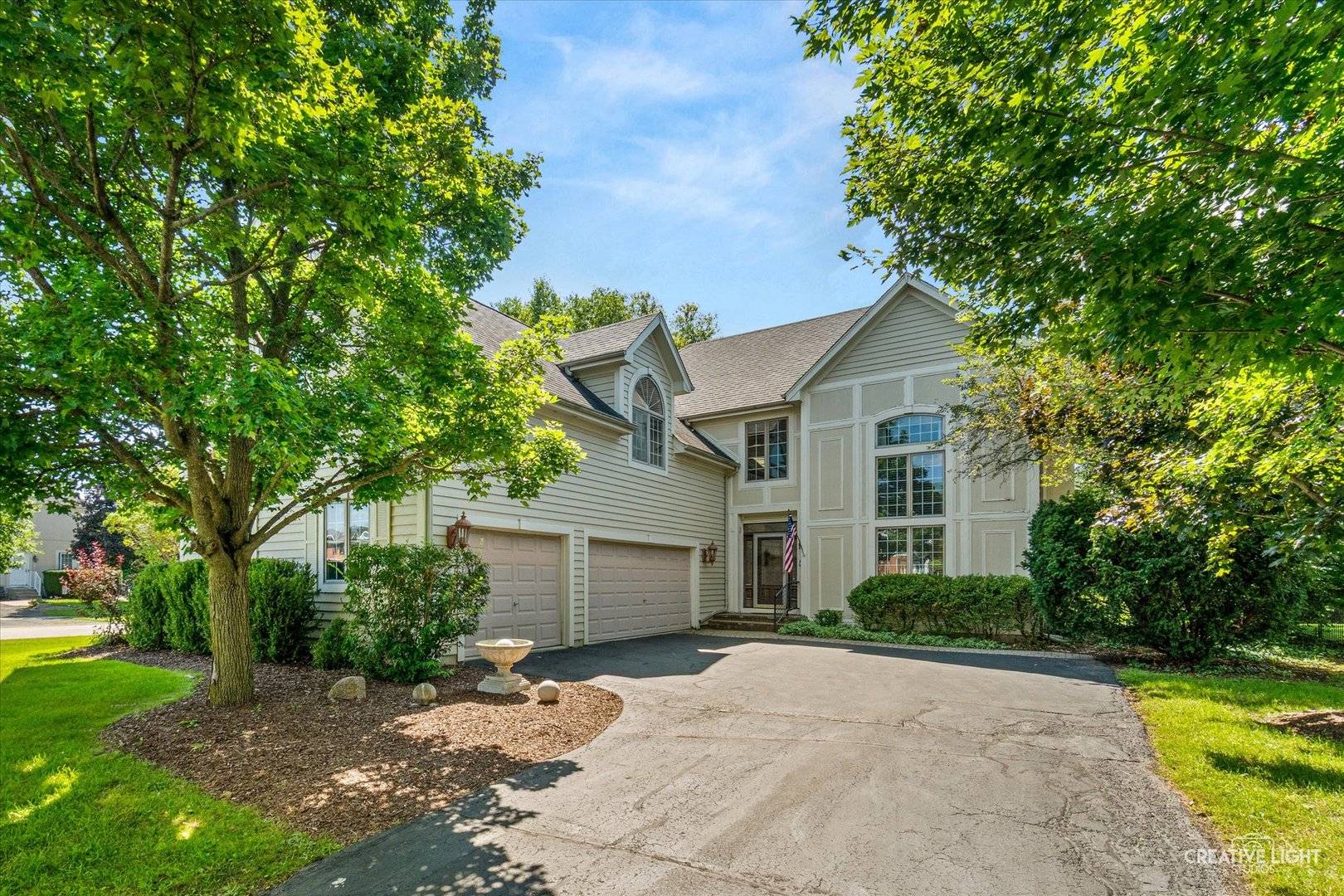 4N468 S Robert Frost CIR, St. Charles, IL 60175