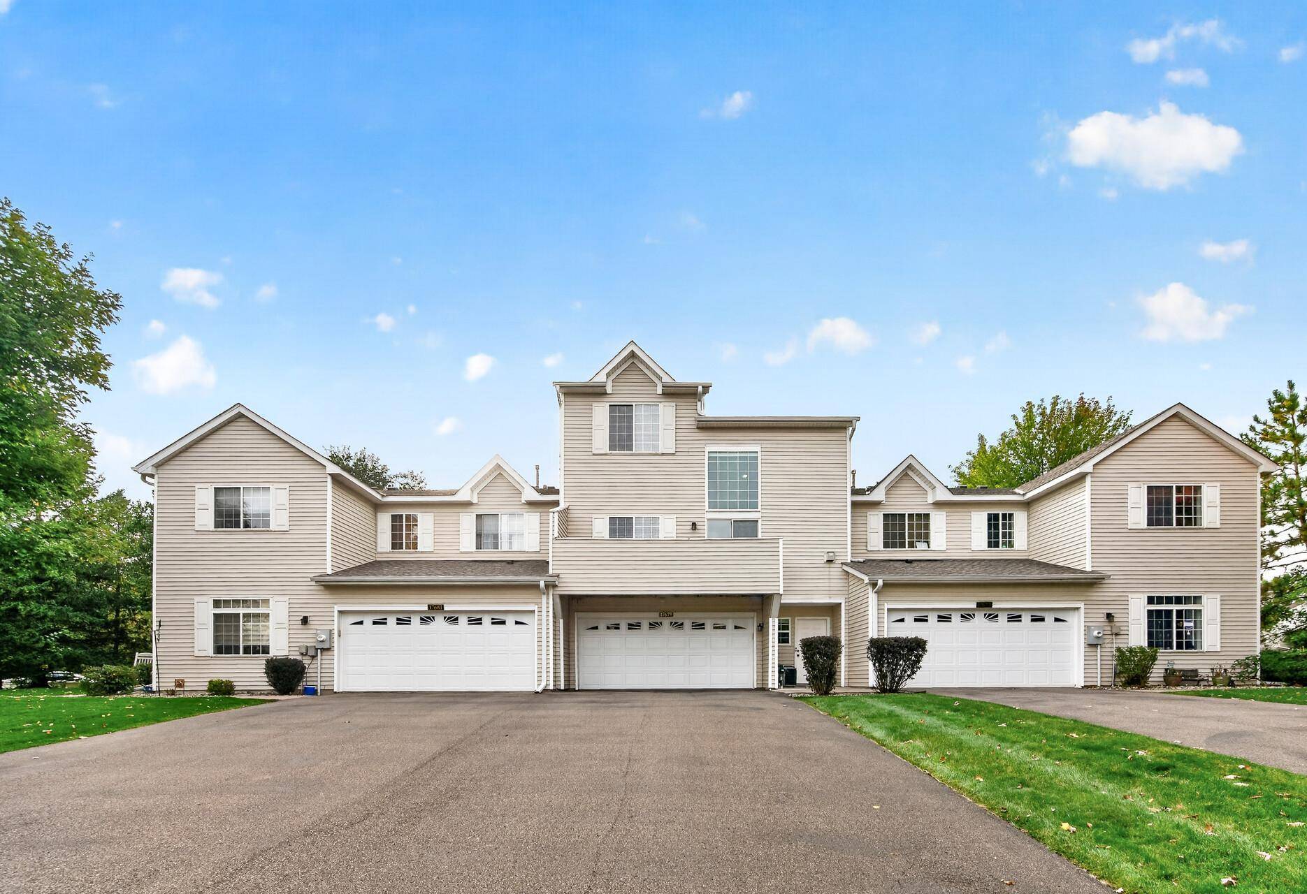 17679 Hackberry CT, Eden Prairie, MN 55347