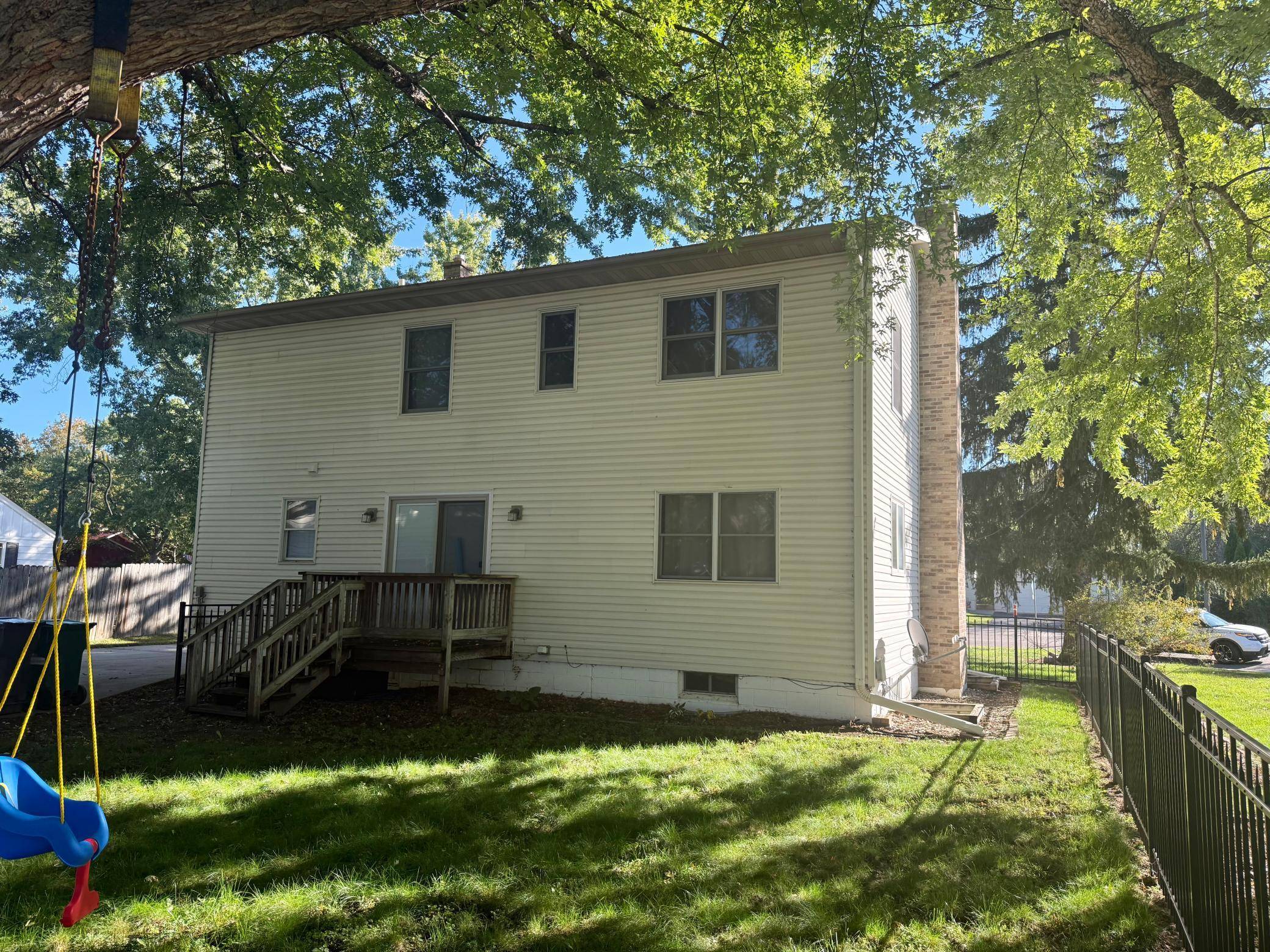737 S Dakota AVE, New Richmond, WI 54017