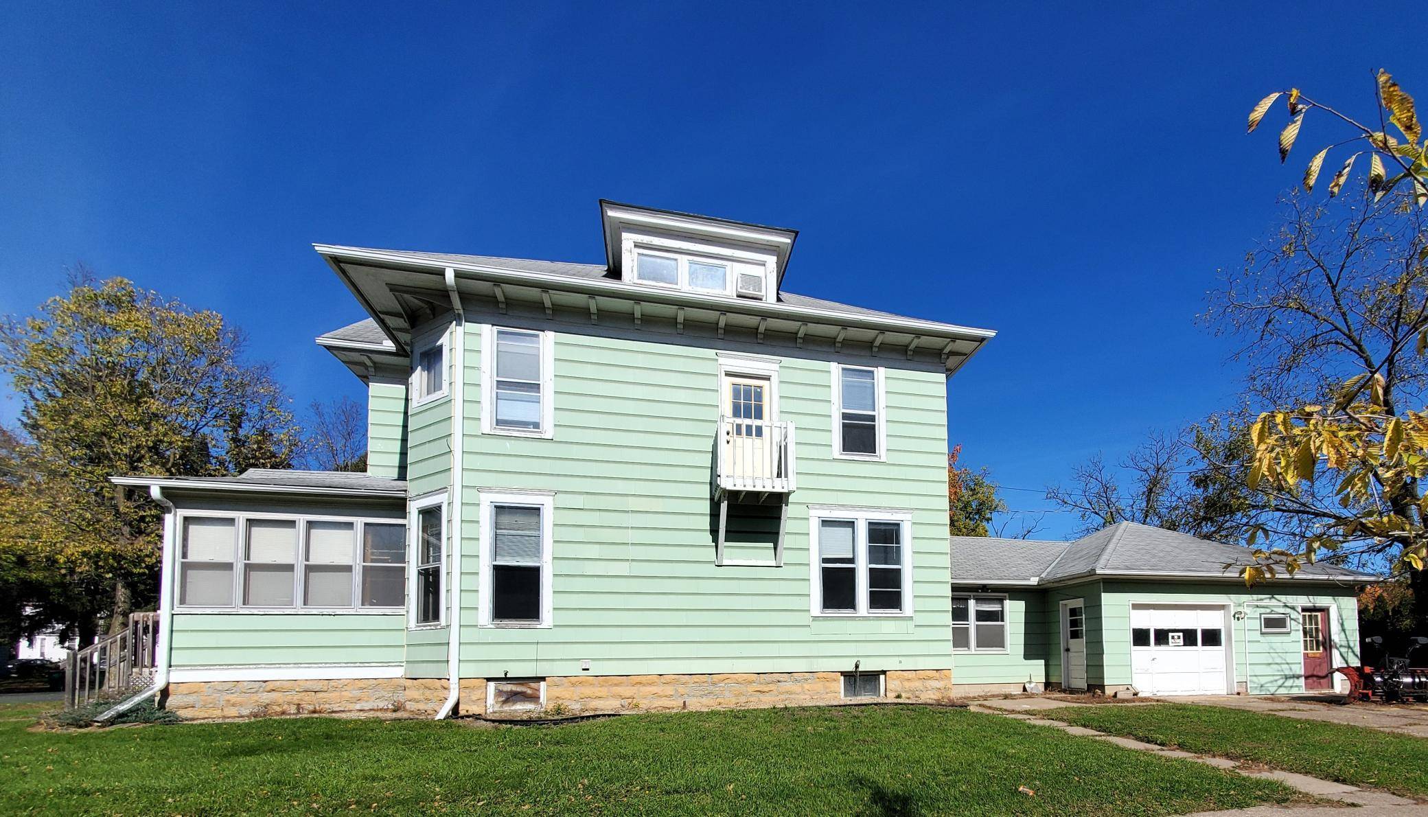 126 S 4th ST ##202, River Falls, WI 54022
