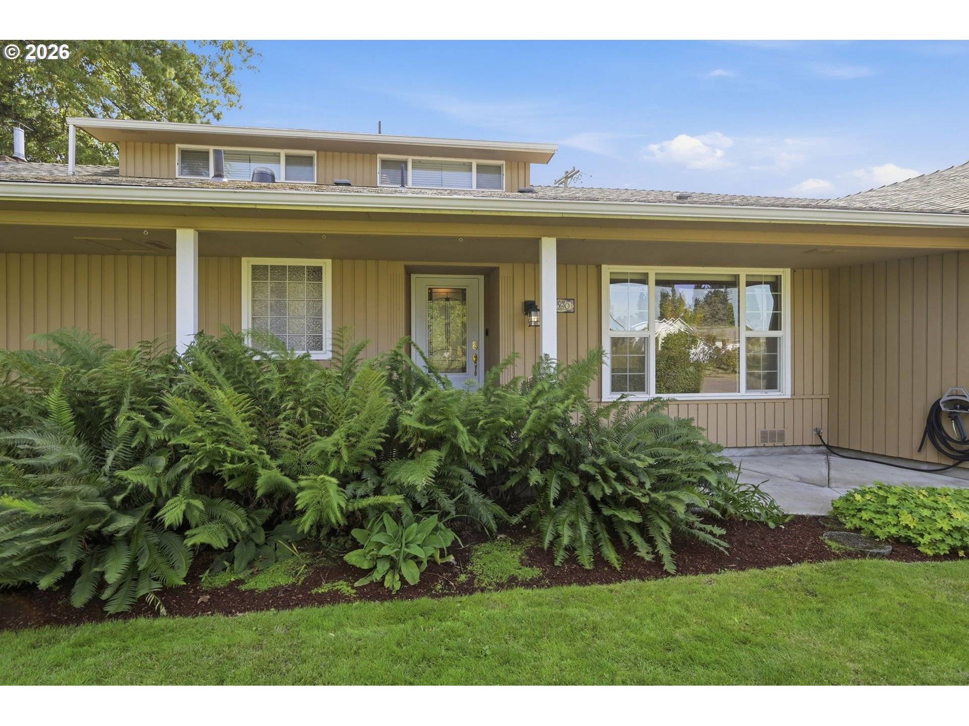 1590 CORUM AVE, Eugene, OR 97401