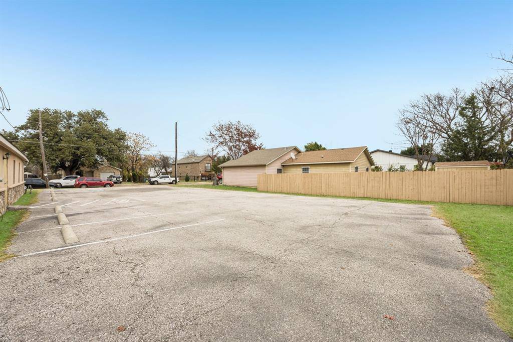 1734 Nomas Street, Dallas, TX 75212