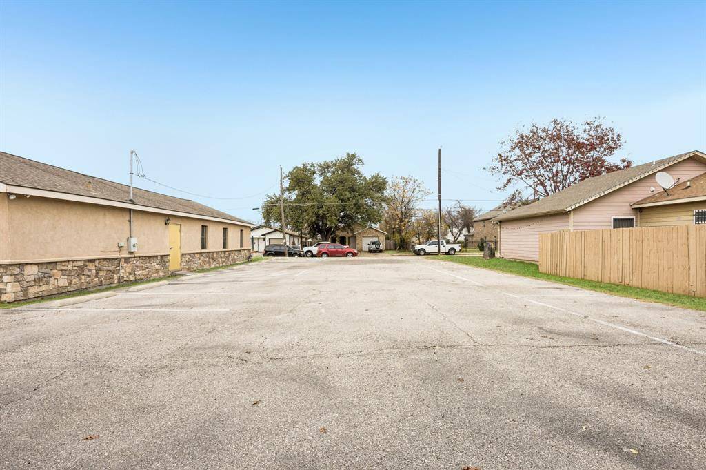 1734 Nomas Street, Dallas, TX 75212