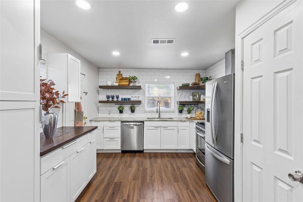 5111 Stoneleigh Avenue, Dallas, TX 75235
