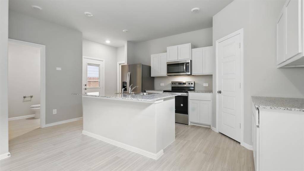 3012 MAPLE ORCHARD Lane, Fort Worth, TX 76140