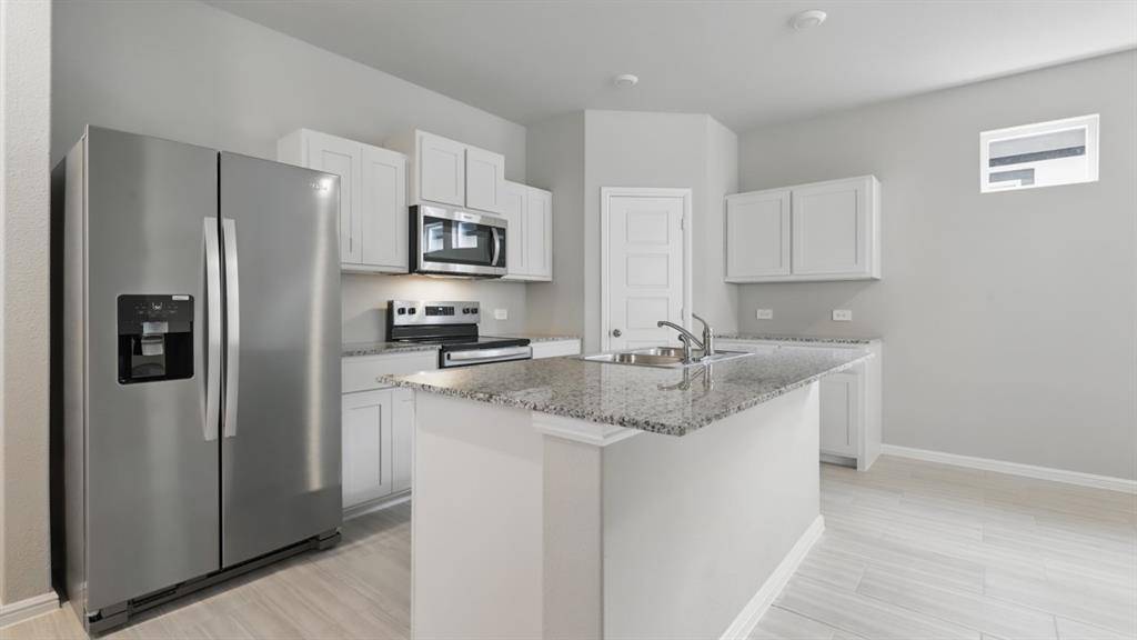 3012 MAPLE ORCHARD Lane, Fort Worth, TX 76140