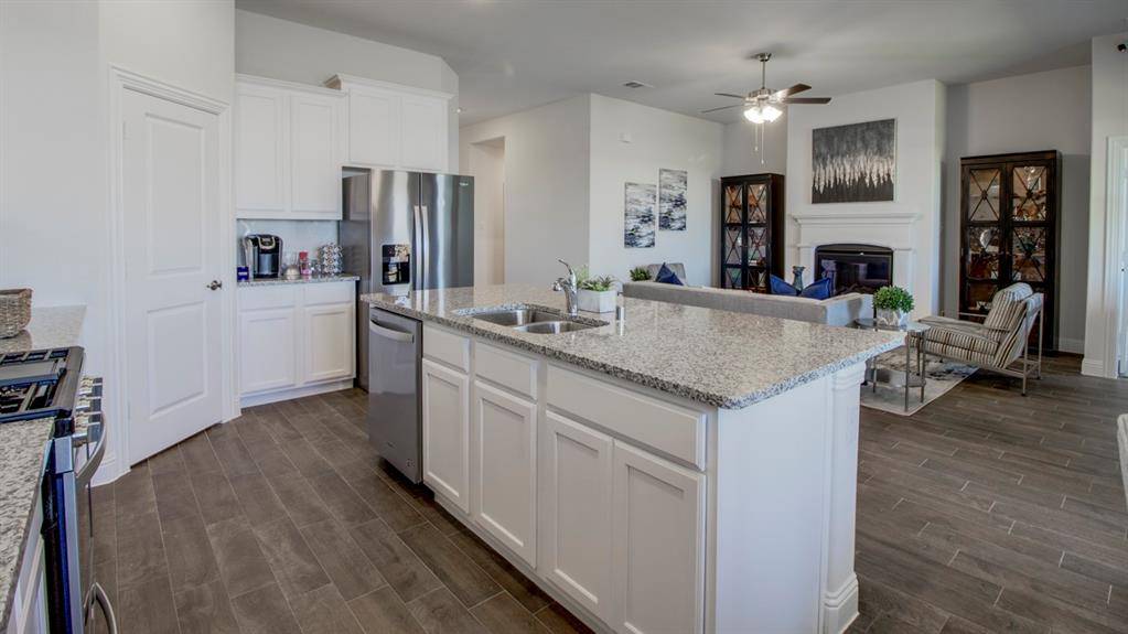 4182 Waldron Trail, Forney, TX 75126