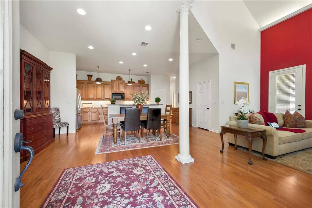 6668 Shady Glen Circle, Benbrook, TX 76132