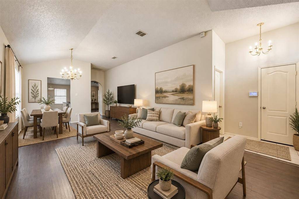 810 Engleside Drive, Arlington, TX 76018