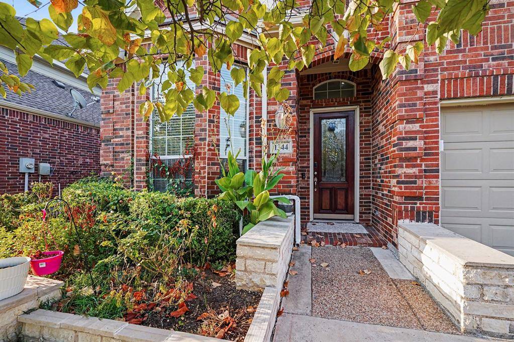 1344 Valley Vista Drive, Irving, TX 75063