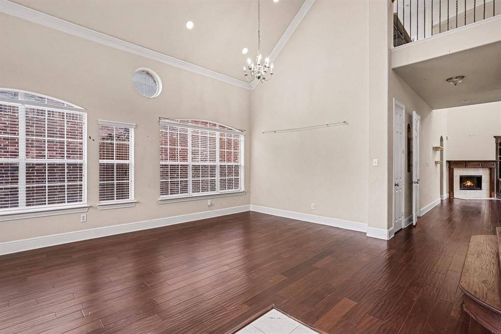 1344 Valley Vista Drive, Irving, TX 75063