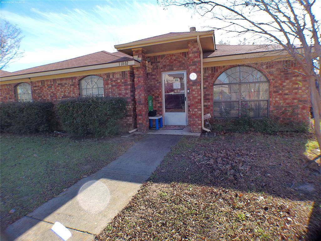 11802 HICKORY GARDEN Drive, Balch Springs, TX 75180