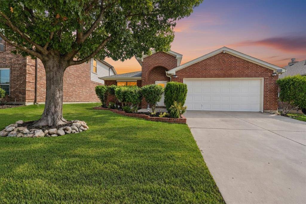 6632 Friendsway Drive, Fort Worth, TX 76137