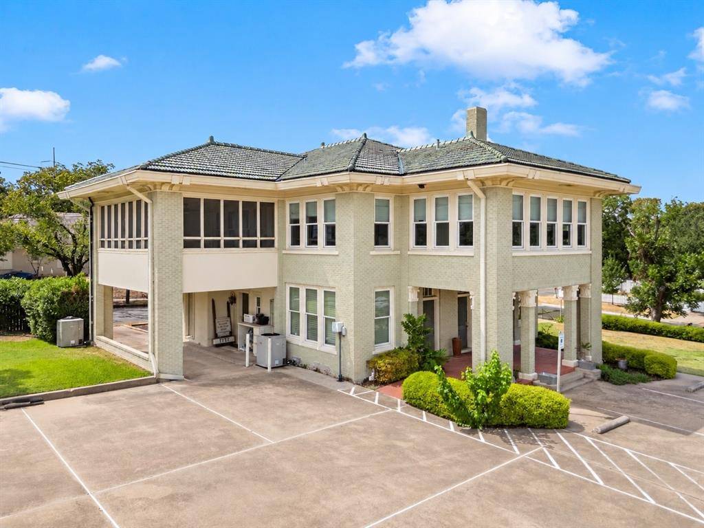 2424 Austin Avenue, Waco, TX 76701