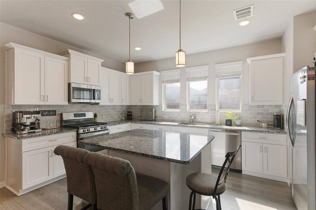 10928 Phelps Way, Fort Worth, TX 76244
